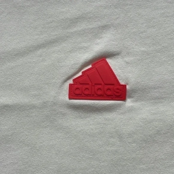 🔥4/$20 adidas CL T-Shirt - Picture 3 of 12